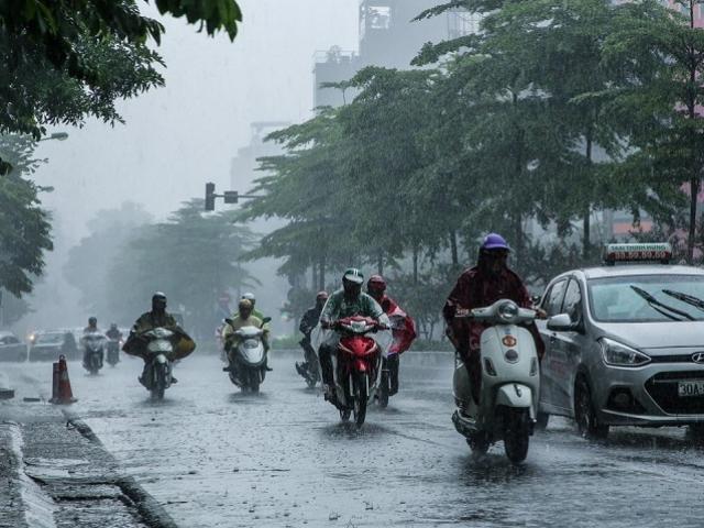 Áp thấp di chuyển thần tốc, mưa xối xả ở miền Bắc và miền Trung kéo dài đến khi nào?