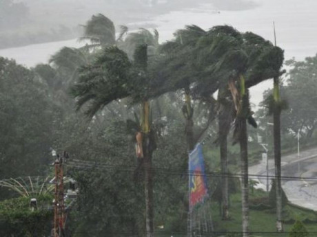 Bão số 6 đang gây mưa lớn, gió giật nhiều nơi trên đất liền: Tỉnh nào nằm trong tâm bão?
