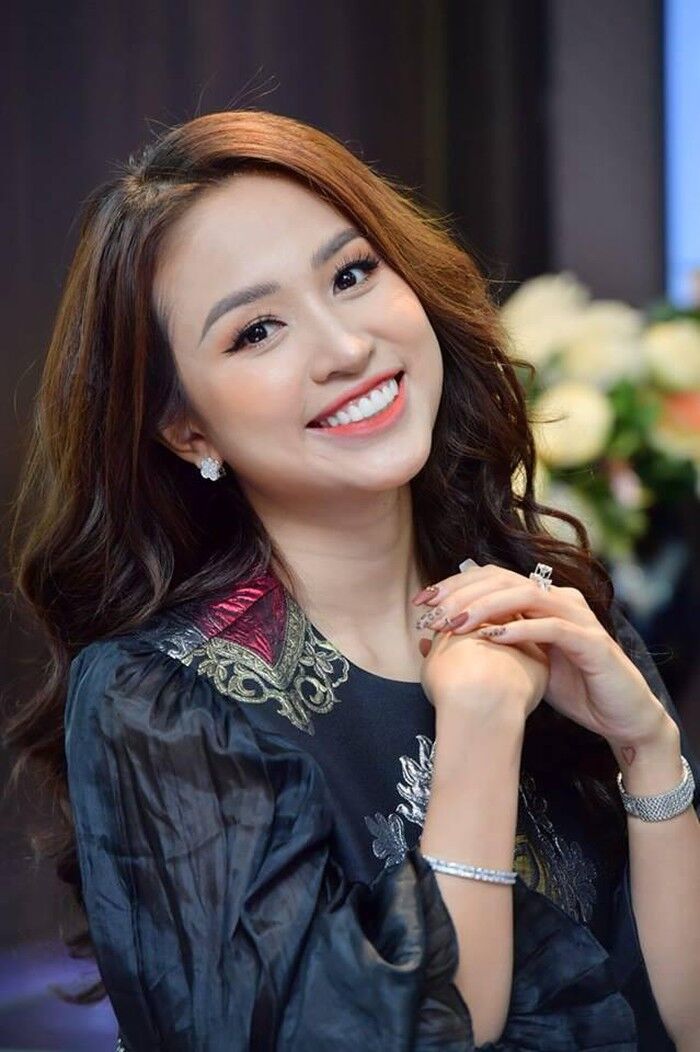 Dàn MC amp;#34;cầm trịchamp;#34; Đường lên đỉnh Olympia: Tỏa sáng trước công chúng, giấu đời tư trong bóng tối - 9