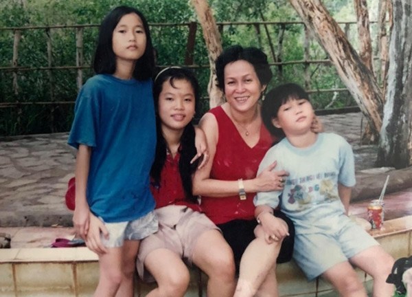 Mẹ Lâm Vỹ Dạ là từng là Á hậu, nhan sắc khiến Thúy Ngân cũng dành lời khen - 1
