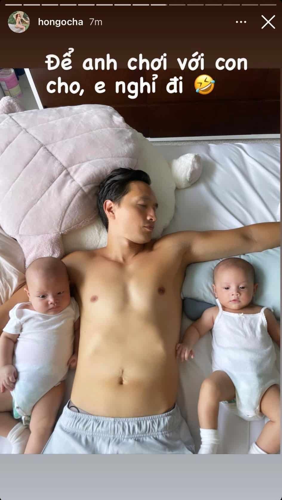 5 ông bố bỉm sữa showbiz Việt chăm con quá bá đạo, các bé không một tiếng khóc - 6