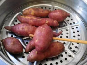 Bếp Eva - Hấp khoai lang đừng cho ngay vào nồi, nhiều người làm sai bảo sao khoai kém ngọt, bùi