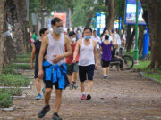 Tin tức - Hà Nội cho phép thể dục thể thao ngoài trời, mở cửa trung tâm thương mại từ 28/9