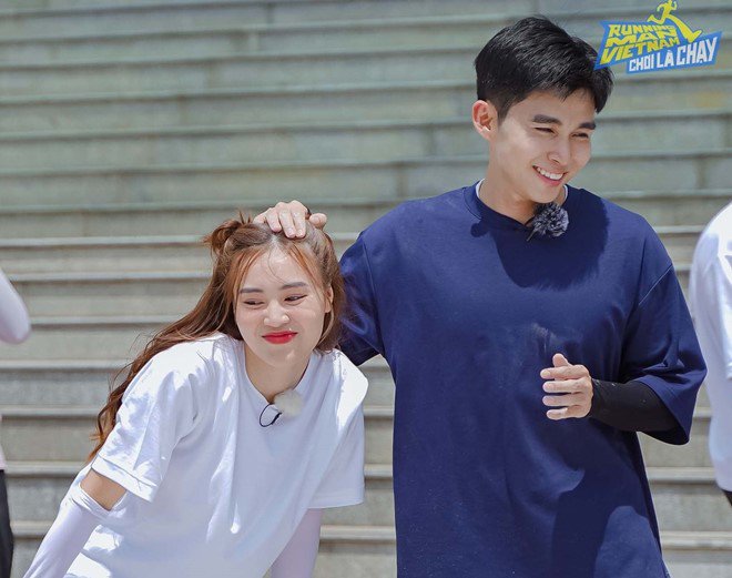 Trường Giang đỏ mặt vì lộ da thịt tại Running Man, Lan Ngọc hét toáng quay đi - 18
