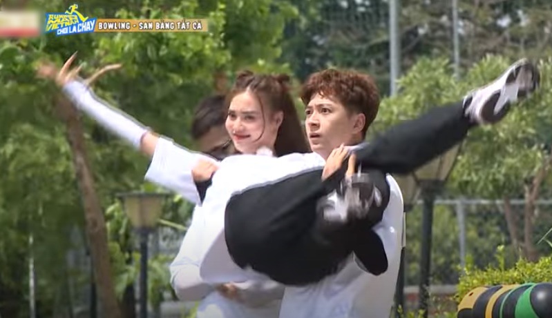 Trường Giang đỏ mặt vì lộ da thịt tại Running Man, Lan Ngọc hét toáng quay đi - 11