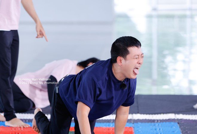 Dù bị trêu chọc nhưng Trường Giang đã rất nỗ lực trong trò chơi này, song số điểm không được như kỳ vọng khiến anh đau đớn.