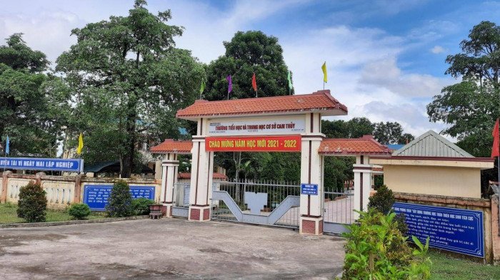 Cách ly tập trung nhiều giáo viên và học sinh liên quan đến ca nghi nhiễm Covid-19