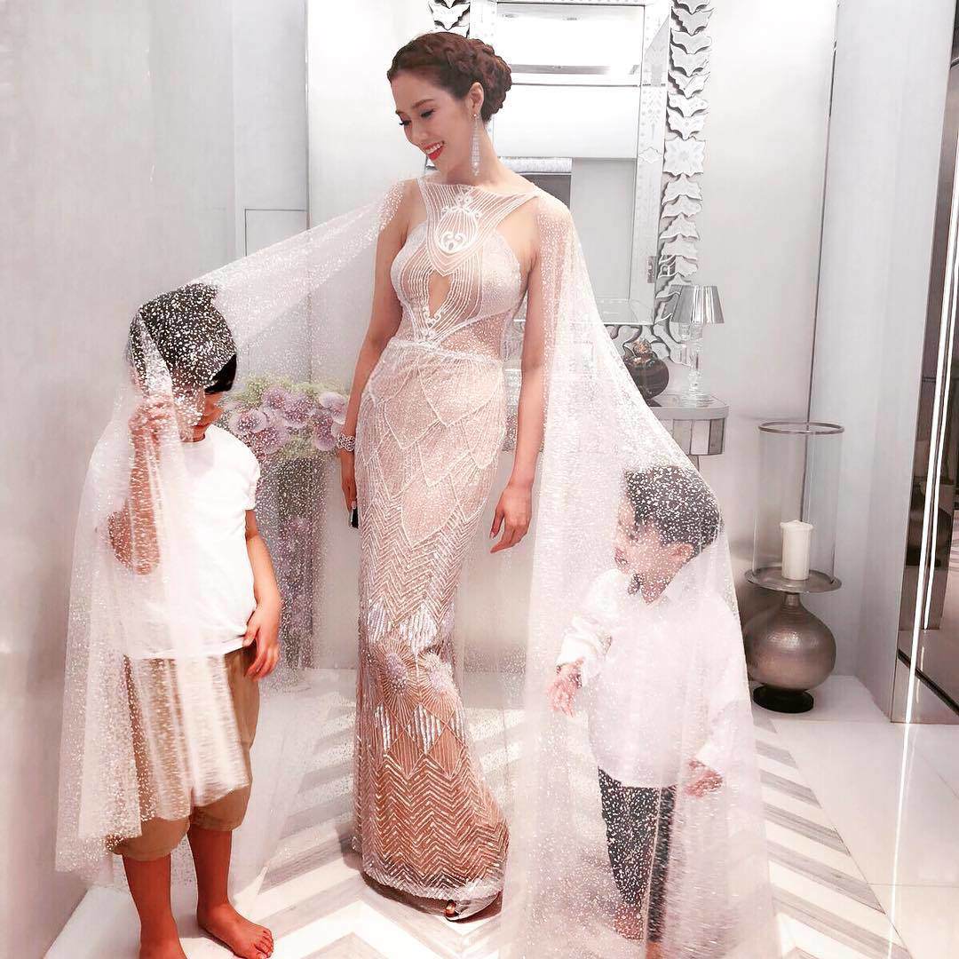 Càng đẻ bố chồng càng thưởng to, amp;#34;cô dâu bạc tỷ châu Áamp;#34; sinh 4 con dáng vẫn nét căng - 4