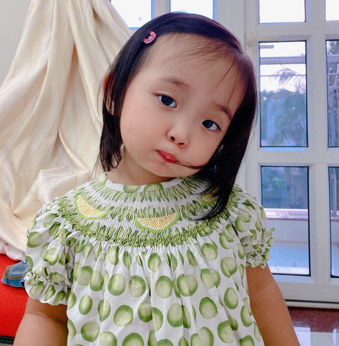 Con gái Khánh Thi Phan Hiển càng lớn càng xinh, giống bố như đúc nhưng đôi mắt đẹp của mẹ - 15
