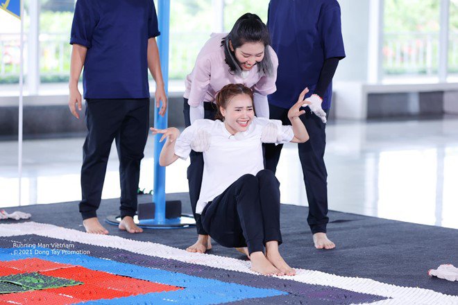 Lan Ngọc, Thúy Ngân chứng minh sức mạnh khủng khiếp về độ hot, vượt mặt cả Trường Giang - 7