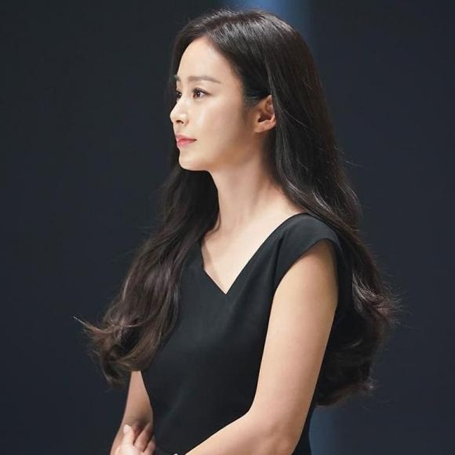 Ngôi sao 24/7: Lột trần sắc vóc thật của ngọc nữ Kim Tae Hee sau 2 lần sinh  nở