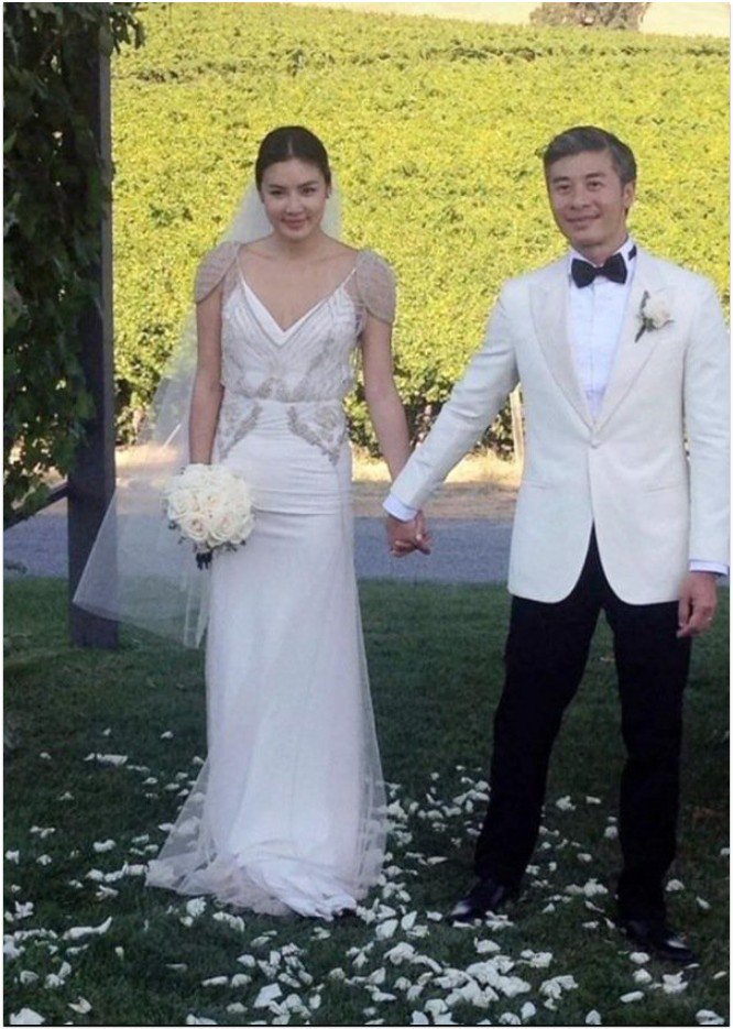 Bỏ Thiên vương Hong Kong, cô kết hôn với đại gia rởm.