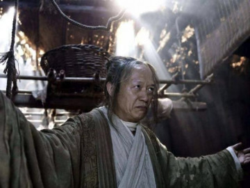                               Hoạn quan xuất thân nô lệ quyền uy nghiêng trời, giết hoàng hậu, ép hoàng đế TQ đến chết 