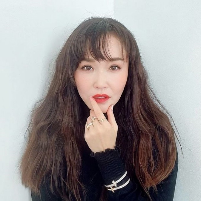 51 tuổi, amp;#34;Tiểu Long Nữamp;#34; diện bikini khoe dáng nuột, dễ hiểu vì sao ông xã tóc bạc say đắm - 8