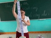 Tin tức - Cô giáo nghẹn ngào bật khóc khi nghe học trò đọc lời nhắn ý nghĩa trong tiết học cuối