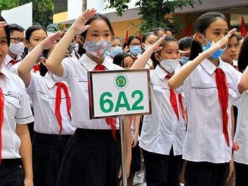 Bộ trưởng GDĐT đề xuất miễn toàn bộ học phí cho học sinh THCS