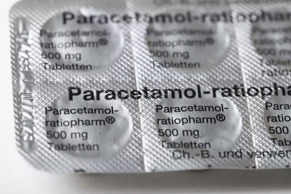 Paracetamol thường là thành phần chính trong các loại thuốc giảm đau, hạ sốt. (Ảnh minh họa)