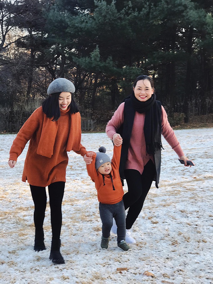 Làm mẹ đơn thân, Ly Kute cho con trai du lịch sang chảnh ở Hàn, bé Khoai Tây giờ quá lớn - 12