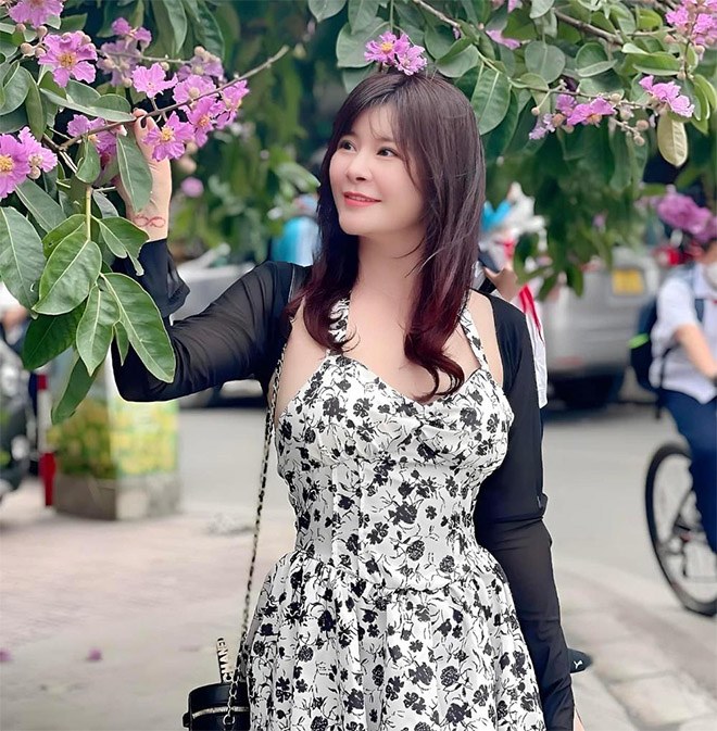 Kim Oanh có phong cách thời trang trẻ trung, năng động