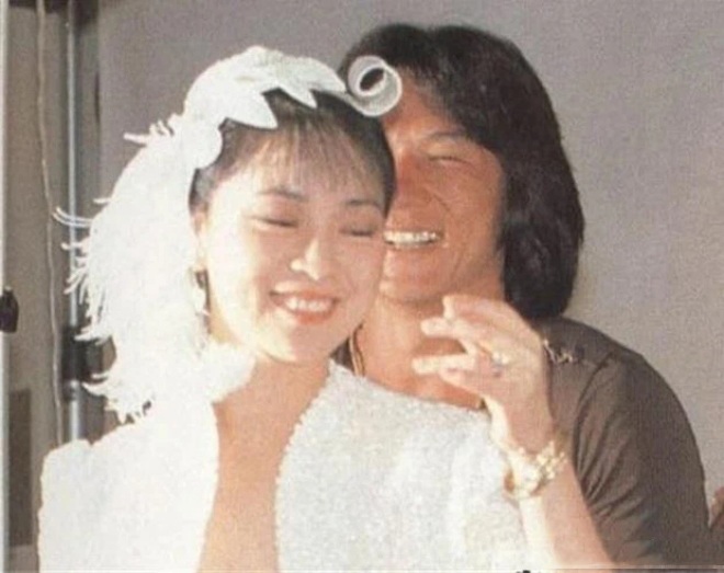 Đám cưới kín đáo và đơn giản của Lâm Phụng Kiều và Thành Long.