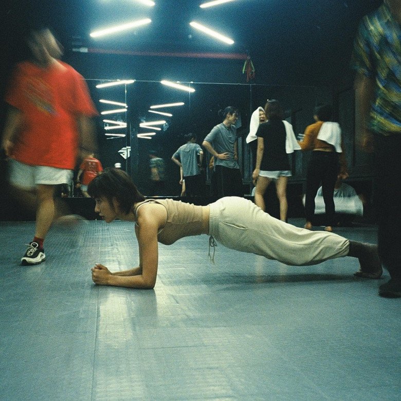 Gigi Hương Giang bận bịu chạy show nhưng vẫn cần cù đến phòng tập khi rảnh.