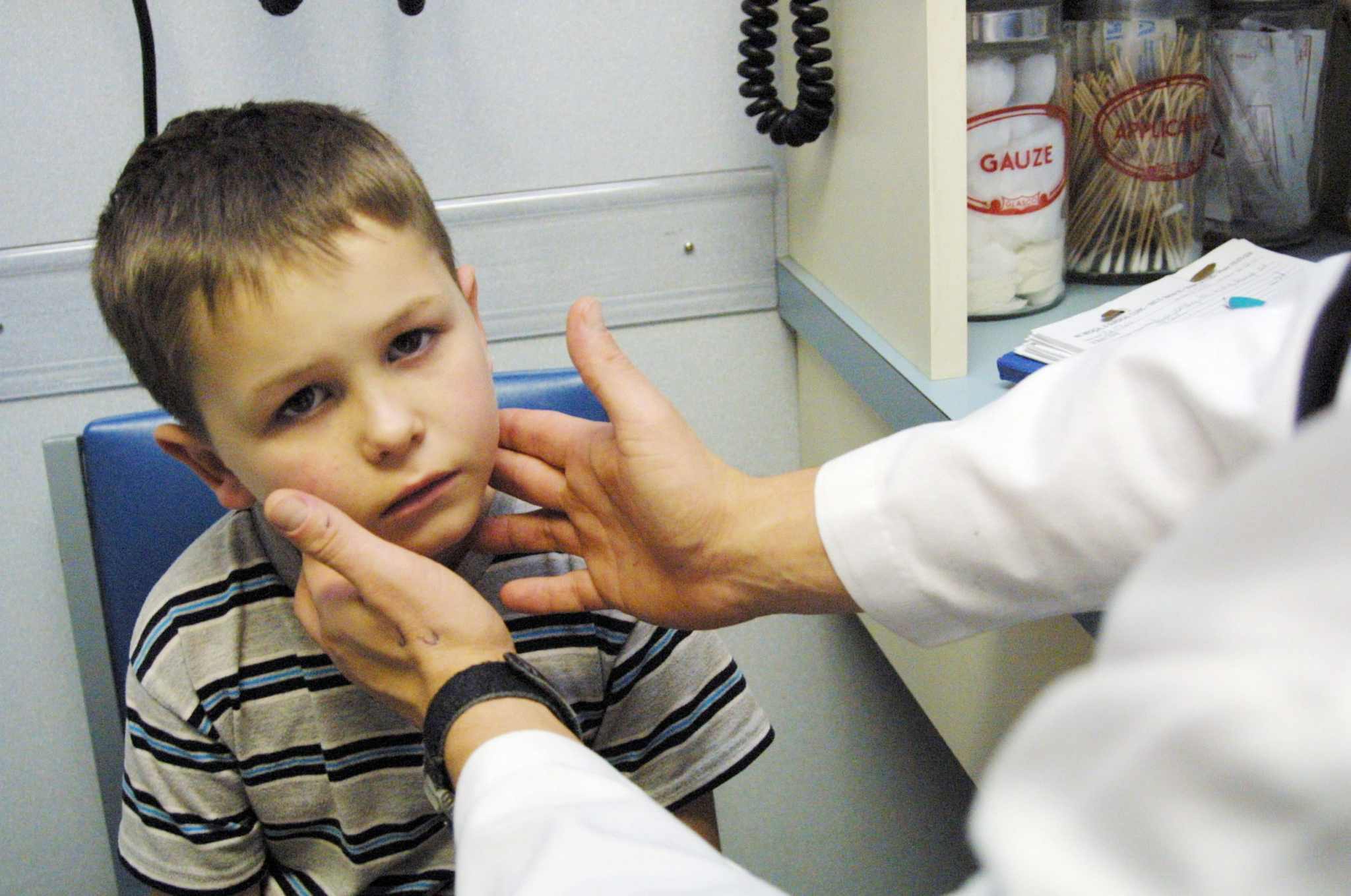 Trẻ bị cúm A có thể gây nên nhiều biến chứng nguy hiểm. (Ảnh minh họa)