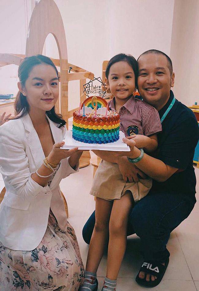Phạm Quỳnh Anh ôm bụng bầu chụp ảnh thân thiết bên chồng cũ Quang Huy cùng con gái chung - 5