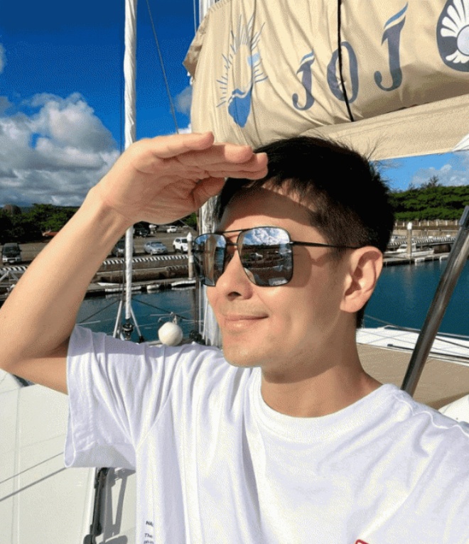 Lâm Chí Dĩnh vừa đưa vợ con đi du lịch.