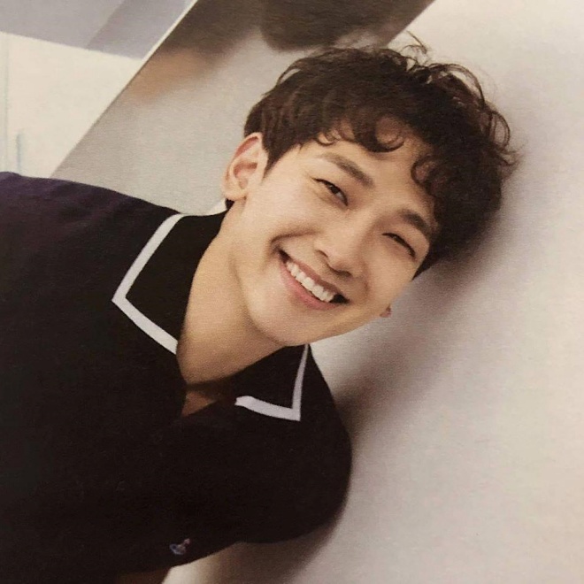 Ông bố bỉm sữa tuổi 40 lâu mới lộ diện và khoe body với các fan.