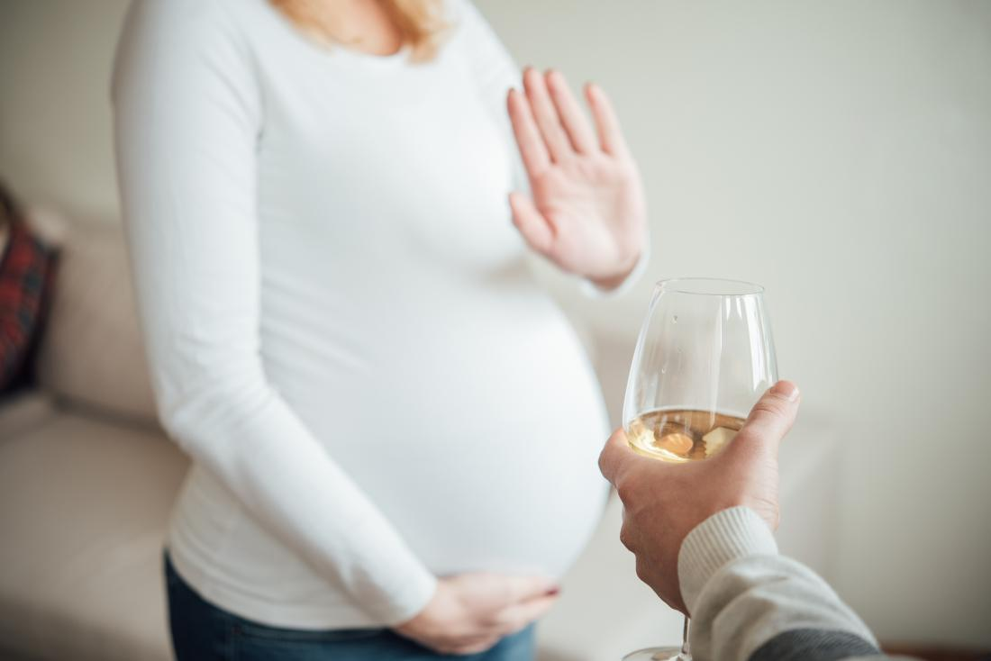 Những đồ uống cần tránh khi mang thai, mẹ thèm mấy cũng đừng uống thường xuyên - 3