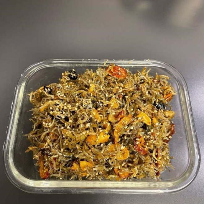 Trước khi mang thai, cô cũng hay khoe đồ ăn trên mạng.