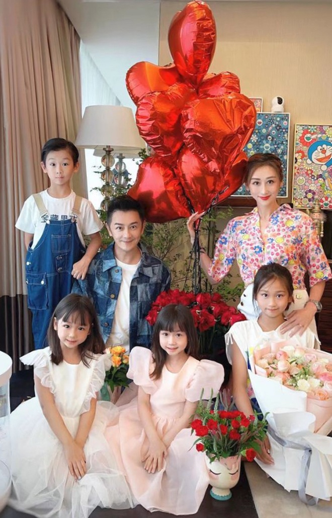 Gia đình hiện tại của Trần Hạo Dân.