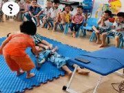 Clip Eva - Clip trẻ mầm non diễn xuất tình huống bị điện giật khiến dân mạng cười ngất