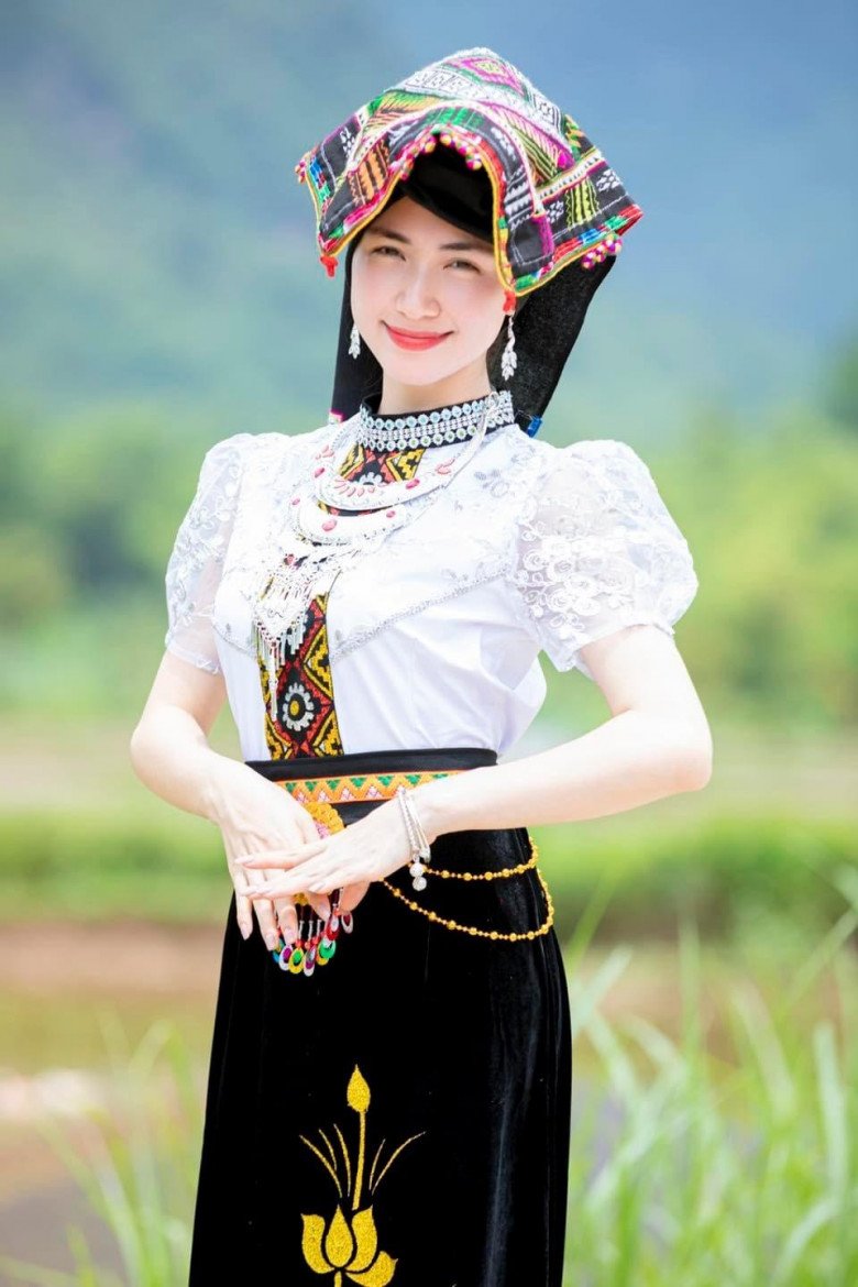 Trang phục nền nã của cô gái Thái đen miền ban trắng  54 dân tộc Việt Nam   Báo ảnh Dân tộc và Miền núi