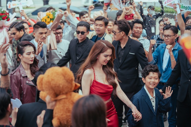 Ngọc Trinh rơi vào cảnh khó khăn kinh tế, còn bị đồng nghiệp amp;#34;cà khịaamp;#34; chuyện phát ngôn thị phi - 2