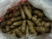 Tin tức - Tặng người đàn ông trên tàu một nắm lạc, người phụ nữ vô tình cứu sống cả toa tàu