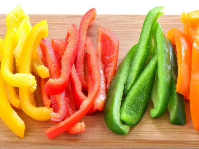 Loại quả vitamin C nhiều hơn cả cam, càng chín càng bổ dưỡng, trữ đông ăn được nửa năm