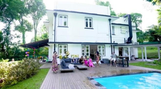 Thu Minh và chồng Tây sống trong nhà vườn rộng lớn tại Singapore, biệt thự mua khắp nơi - 4