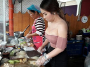 Thời trang - Bán hàng ở chợ, loạt gái xinh ăn mặc hở hang khó hiểu: Người trễ nải, người diện bikini