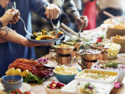Tiêu dùng - 4 sai lầm ít ai biết khi vào nhà hàng buffet khiến khách ăn thả ga vẫn “lỗ nặng”