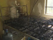 Tin tức - Ngày nào cũng xếp tiền dưới đệm để ngủ cho ngon, chàng trai bàng hoàng khi đi làm về