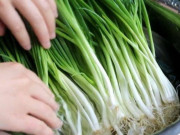 Bếp Eva - Hành lá mua về nhanh hỏng, ngâm trong nước này rồi bảo quản để vài tháng vẫn xanh tươi