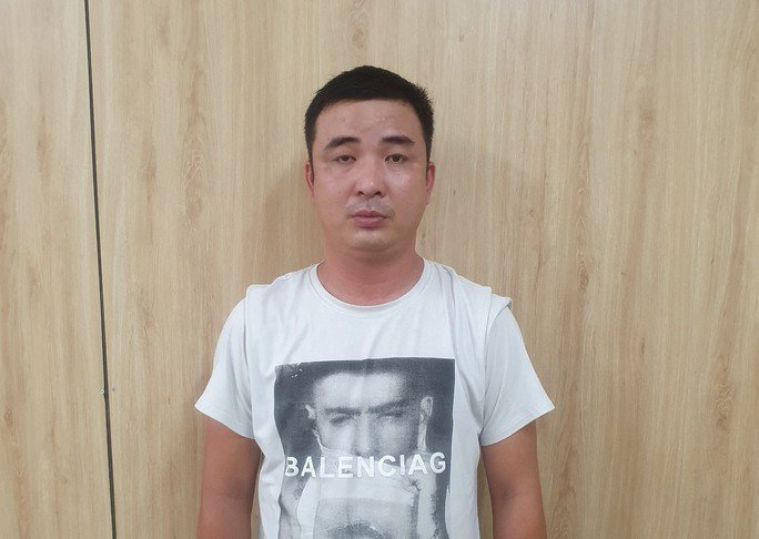 Nghi phạm Văn Quý Đạt tại cơ quan công an