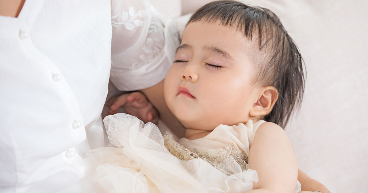 Nguyên nhân trẻ bị ra mồ hôi đầu nhiều khi ngủ và bú - 5