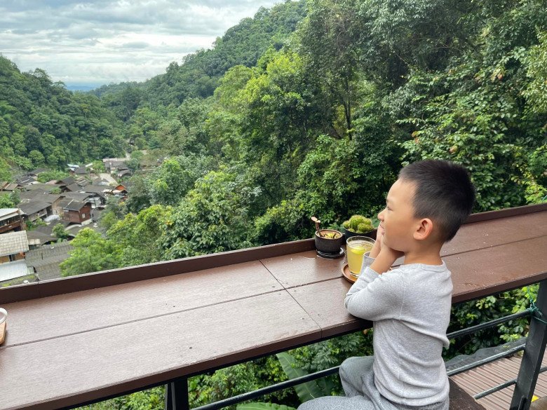 Con trai Lương Thế Thành Thúy Diễm được bố mẹ cho ra nước ngoài nghỉ hè hưởng cuộc sống sang - 8