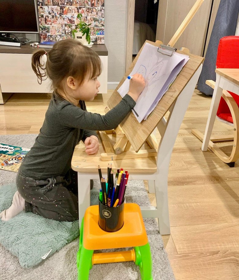 Lan Phương thông thạo 4 ngoại ngữ lấy chồng Tây 2m, con gái hưởng gen trội: 4 tuổi đọc sách vanh vách, cao vượt trội - 4