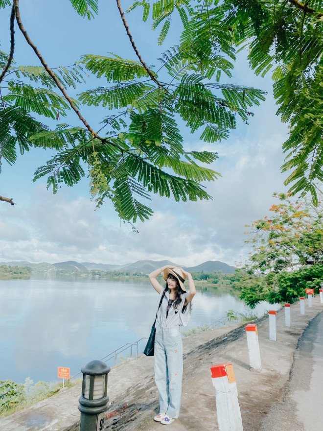 Dạo phố, thưởng thức tàu hủ, ngắm sông Hương - 12