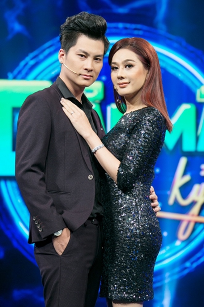 Người đẹp chuyển giới từng nhấn mạnh: Nếu còn duyên thì Khánh Chi và anh Hùng vẫn có thể tái hợp.