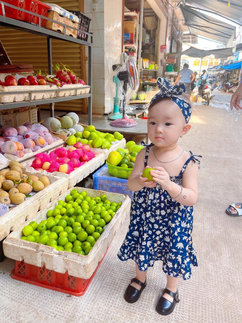 Rời showbiz, Linh Kute lấy chồng giàu, làm mẹ sang chảnh - 4