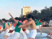 Tin tức - Vụ clip nhóm du khách cởi áo ngực chơi team building: Phó Chủ tịch UBND thị xã Cửa Lò nói gì?